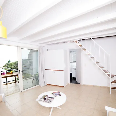 Miradouro Seafront Residences Ήλια