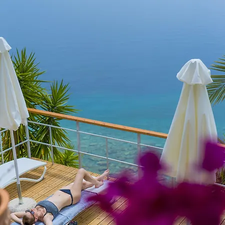 Hotel Miradouro Seafront Residences 3*