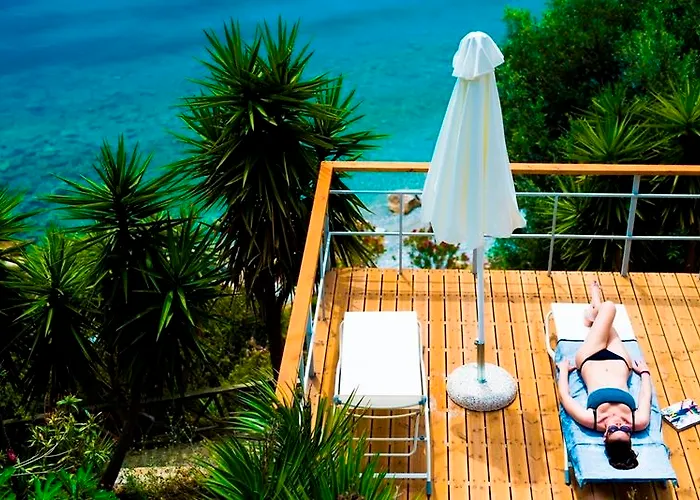 Miradouro Seafront Residences Otel Ília